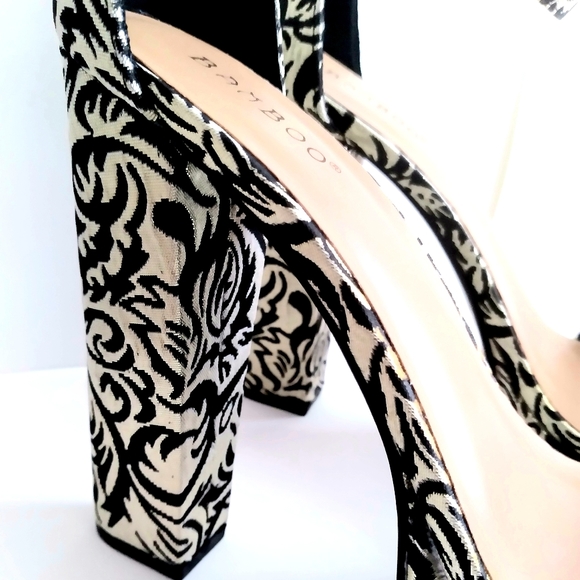 Talk 2 Me Block Heels - Picture 4 of 4